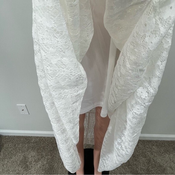 NWT Entro Ruffle Sleeve Eyelet Lace Maxi Dress Size SMALL - Picture 10 of 10